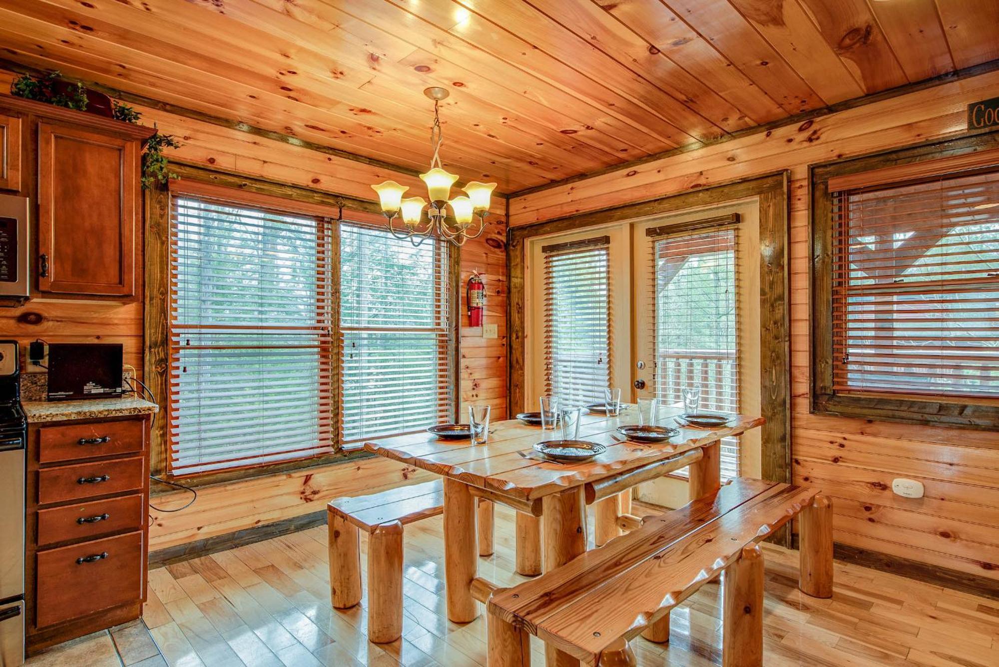 גטלינבורג Standing Bear Lodge מראה חיצוני תמונה
